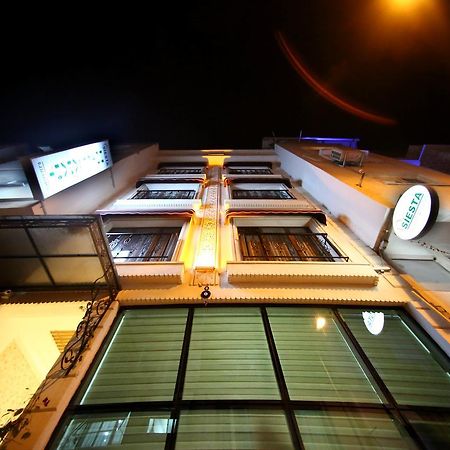 Siesta Apart Otel Измир Екстериор снимка